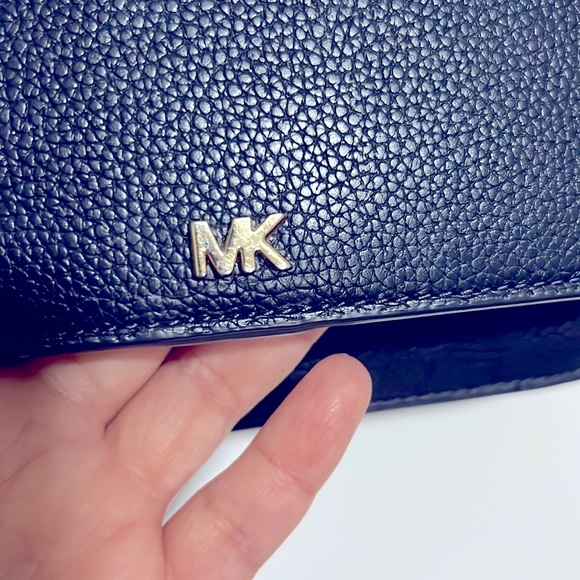 Michael Kors purse - Picture 5 of 5